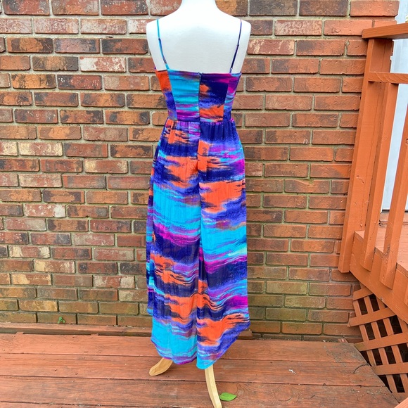 Dress - Picture 6 of 9